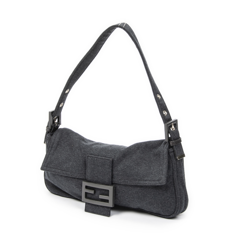 Fendi Baguette - Picture 2 of 10